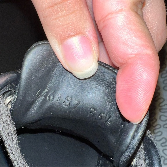 Auth* Gucci sneakers Fits Size6 - Picture 16 of 16